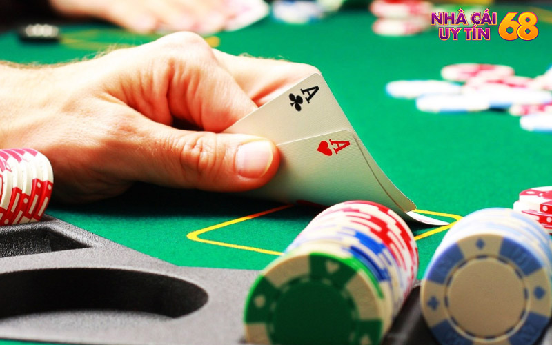 Đặt cược trong poker: Phán đoán trên nền thông tin